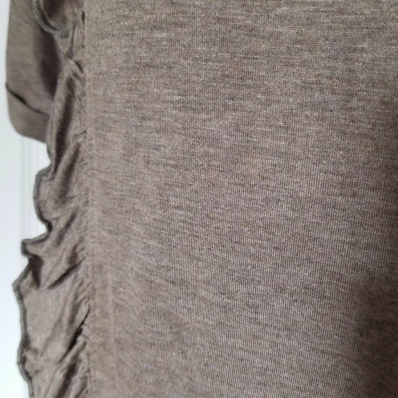 Color Thread Ruffled Heathered Brown Size M top - Picture 3 of 3